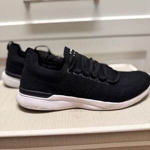 Men’s Size 11, APL Black Knit Sneakers with White Soles